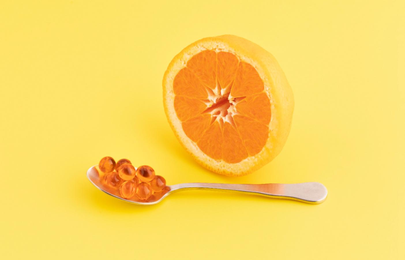 Витамин С: невидимый щит нашего организма от цинги до простуды. Как его поддерживать?